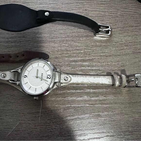FOSSIL | Watch + Extra strap Bundle | 3 faces, 3 straps - Picture 8 of 9